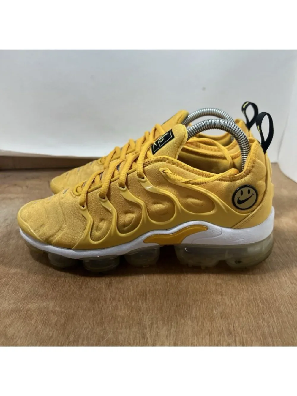 Nike Air VaporMax Plus 'Go The Extra Smile' Women Size 8 Yellow Shoes DO5874-700